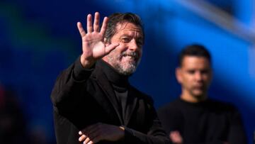 Quique dirige a su equipo en el ¨²ltimo partido ante el Girona.