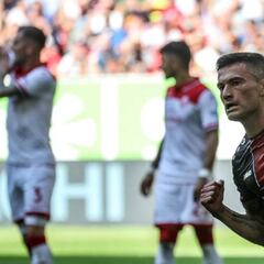 Aránguiz es elegido el mejor de la historia del Leverkusen