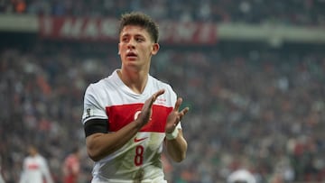 Güler, en el partido entre Turquía y Bulgaria.