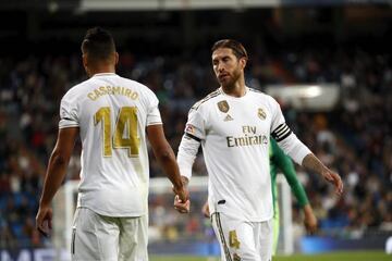 Casemiro y Ramos, en el Real Madrid-Levante.