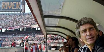 Como entrenador, Manuel Pellegrini ganó el Clausura 2001 con San Lorenzo y luego repitió el título con River Plate en el Clausura 2003.