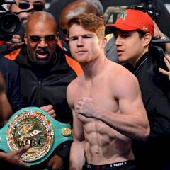 Mayweather le mostró a Saunders cómo vencer a Canelo Álvarez