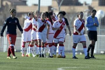 Las mejores imágenes del derbi Rayo-Atlético Féminas