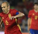 España recupera a Iniesta para las citas ante Italia y Albania