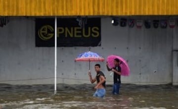 Llovió durante toda la noche, y las calles de Recife se inundaron y se hicieron intransitables. Se temió que no se pudiera jugar el  partido Alemania y Estados Unidos, correspondiente al Grupo G de la Copa del Mundo, pero aunque los accesos estaban inundados el terreno de juego había drenado bien y se pudo jugar sin problemas.