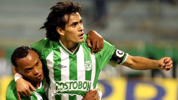 Grandes jugadores que vistieron la camiseta de Nacional y América.