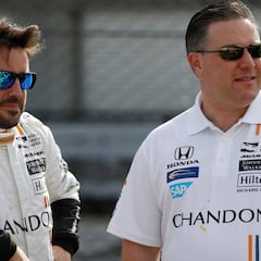 Brown: "Con una vuelta, Alonso ya será rápido en Indianápolis"
