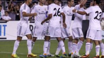 Los jugadores del Real Madrid celebran uno de los goles ante los Galaxy.