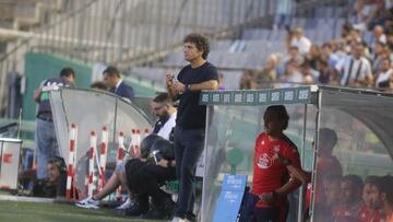 Idiakez durante el partido de LaLiga Hypermotion entre Córdoba y Deportivo.