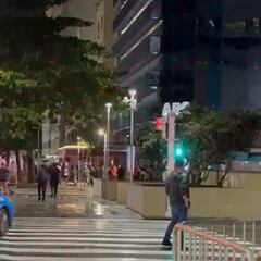 Así fue el enfrentamiento entre hinchas de Flamengo y la UC en Rio