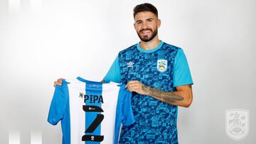 Pipa, y su nuevo club, también de blanquiazul.