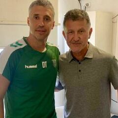 Juan Carlos Osorio visita a Hernán Crespo en Banfield