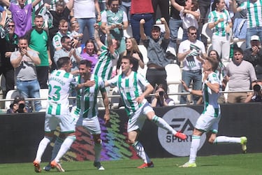 El Córdoba no perdía desde el pasado 9 de febrero y este fin de semana cortó su racha ante el Elche. A pesar de la derrota, Albarrán entra en el once tras un nuevo gol (y ya van cuatro), con un gran remate de cabeza en el segundo palo, en una jugada en la que ganó la espalda a la defensa.