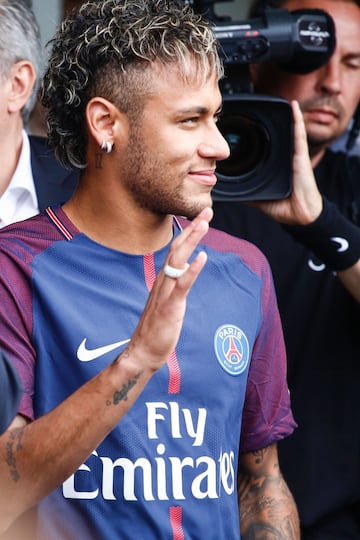 La presentación de Neymar como nuevo jugador del PSG