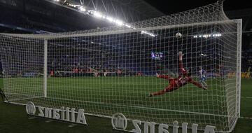 El penalti de Jurado en el Espanyol-Alcorcón del curso 2016-17.