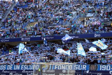 El Fondo Sur de La Rosaleda, durante el Málaga - Recreativo.