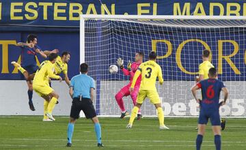 Pedraza, en propia puerta y tras un disparo de Savic, marcó el 0-1.