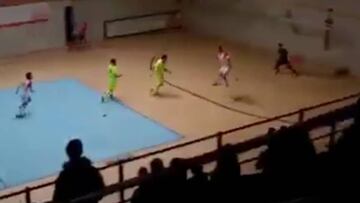Tiene 21 años, acaba de llegar a Italia y ya alucinan con él: el golazo que ya es viral