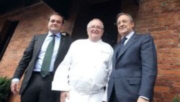 Aperribay, en una imagen de archivo con Florentino Pérez.