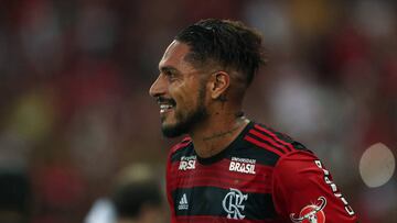 BRA10. R&Iacute;O DE JANEIRO (BRASIL), 06/05/2018.- El delantero del Flamengo Paolo Guerrero reacciona hoy, domingo 6 de mayo de 2018, durante un partido correspondiente a la cuarta jornada de liga del Campeonato Brasile&ntilde;o disputado entre Flamengo 