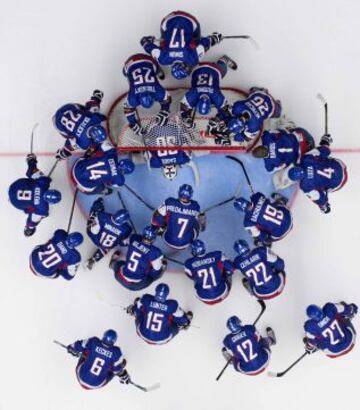 El equipo eslovaco de hockey sobre hielo durante el Mundial Junior celebrado en Suecia.