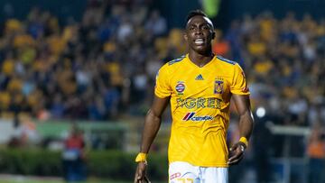 Julián Quiñones, otra vez envuelto en problemas extracancha