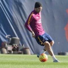 Alves suaviza su rajada tras la polémica: "Qué p... basura son"