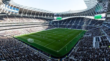 Es el estadio más nuevo de todos los de la lista y no se ha cumplido ni siquiera un año desde su inauguración. Tuvo lugar en abril de 2019 con Heung-min Son como primer jugador en marcar gol en este campo, que tiene capacidad para más de 62.000 espectador