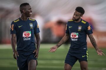 Vinicius y Neymar, el 8 de septiembre de 2019, durante un entrenamiento en Miami. 