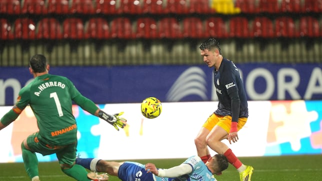 Cerdà, un arcoiris en mitad del chaparrón de goles