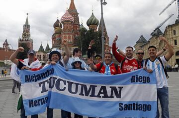 Aficionados de todo el mundo ya están en Moscú para disfrutar del Mundial 2018.



