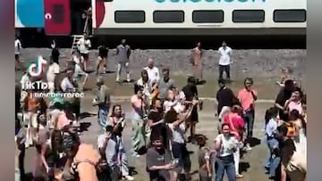 Un ciudadano emociona a España tras su increíble gesto con unos pasajeros atrapados por el apagón