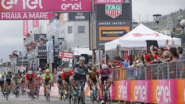Bennett sorprende al sprint y se lleva la séptima etapa del Giro
