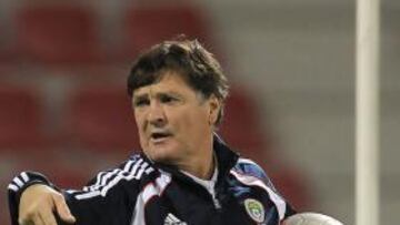 <b>A LA ROJA. </b>Camacho ha votado a La Roja desde China.