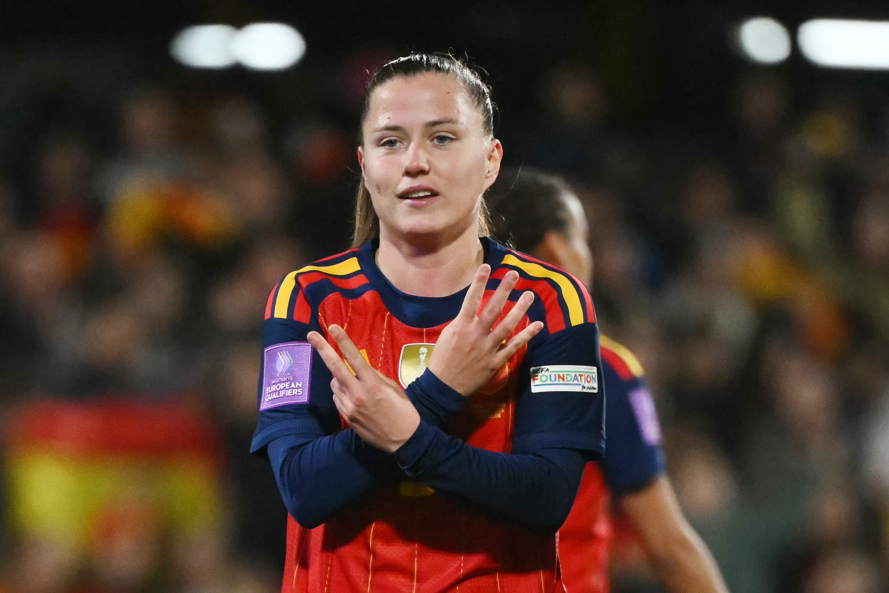 Una elegida y una bestia