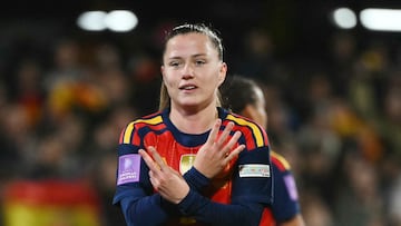 Una elegida y una bestia