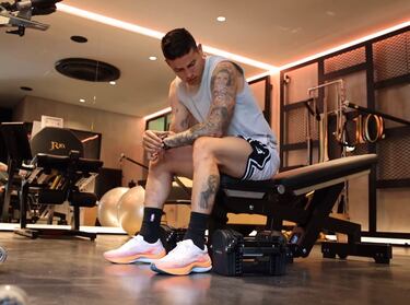 Tenía contrato hasta junio 2023, pero decidió junto a Olympiacos dar por finalizado su vínculo en abril. El colombiano no estuvo convocado para la semifinal de vuelta ante el AEK y un día después publicó en sus redes sociales que no continuaría en el club. La prensa griega señala conflictos del jugador con el Director Técnico.