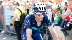 El ciclista español Alejandro Valverde llega a meta tras la decimocuarta etapa del Giro de Italia.