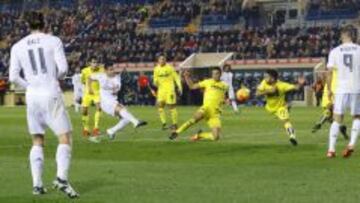 SIN PUNTERÍA. El equipo hizo 18 remates en Vila-real: sólo dos a puerta.