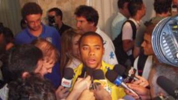 <b>ROBINHO</b> "Kaká tiene experiencia de sobra para jugar en el Madrid".