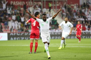 El jugador de Arabia Saud¨ª Fahad Al-Muwallad celebra el 0-1.