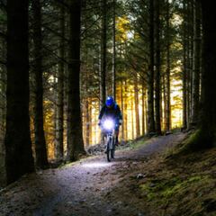 Tenemos el ‘set’ de luces led para bicicletas más vendido en Amazon