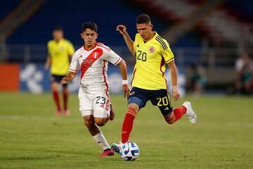 Colombia derrotó a Perú en su segundo partido del campeonato, sumando así sus primeros tres puntos.
