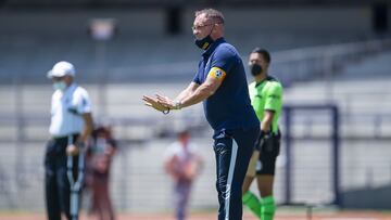 Andres Lillini Pumas Head Coach during the game Pumas UNAM vs Tigres UANL, corresponding to the 15th round match of the Torneo Guard1anes Clausura 2021 of the Liga BBVA MX, at Olimpico Universitario Stadium, on April 18, 2021. <br><br> Andres Lillini Director Tecnico de Pumas durante el partido Pumas UNAM vs Tigres UANL, correspondiente a la Jornada 15 del Torneo Clausura Guard1anes 2021 de la Liga BBVA MX, en el Estadio Olimpico Universitario, el 18 de Abril de 2021.