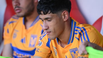 Uriel Antuna of Tigres during the Quarter-Final first leg match between Necaxa and Tigres UANL as part of the Liga BBVA MX, Torneo Clausura 2025 at Victoria Stadium on May 08, 2025 in Aguascalientes, Mexico.