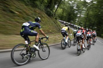 El pelot車n durante la d谷cima etapa.