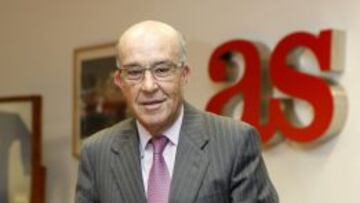 Carmelo Ezpeleta visitó AS.