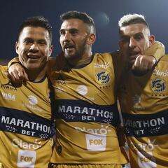 Everton vence a Unión y se escapa del fondo de la tabla