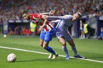 Yannick Carrasco y Óscar Mingueza.