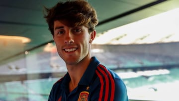 El jugador de la selección española de fútbol Álvaro Odriozola posa durante la entrevista concedida a Efe tras el entrenamiento matinal del sexto día de concentración del equipo en Krasnodar, ciudad rusa en la que